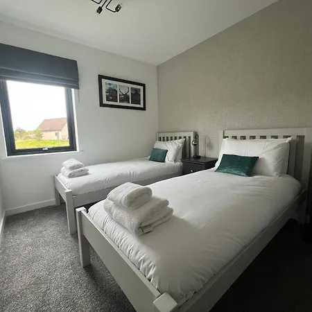 The Peaks Three Bed Apartment Aviemore Exterior photo